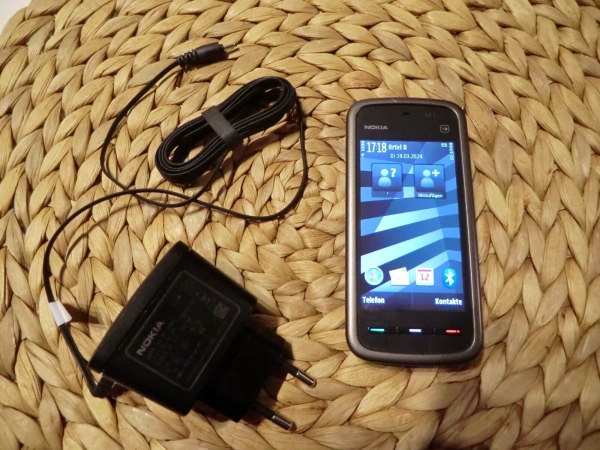 Nokia 5230 Smartphone, Handy, funktioniert technisch einwandfrei