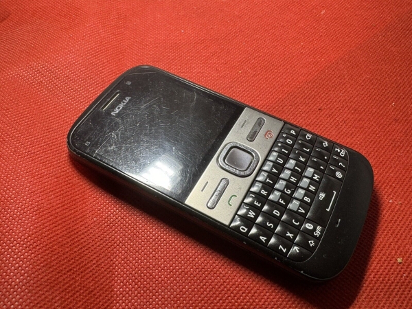Nokia E5-00 – Schwarz Silber (3 Netzwerk) Smartphone Mobile Qwerty