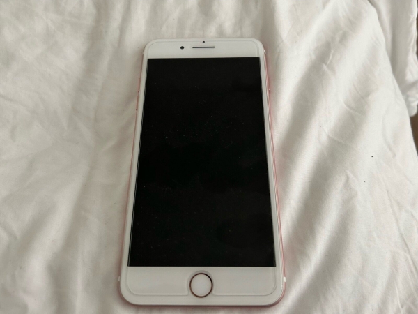Apple iPhone 7 Plus 128GB Roségold – BÜNDEL (KOSTENLOSES ZUBEHÖR)