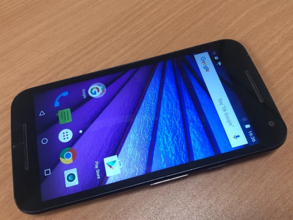 Motorola Moto G 3. Gen XT1541 8GB schwarz (entsperrt) Android 6 Smartphone Schaden