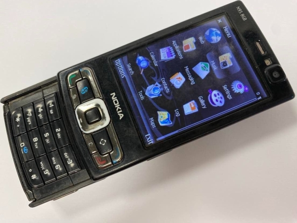 Nokia N95 – silber & schwarz (entsperrt) Smartphone Handy voll funktionsfähig