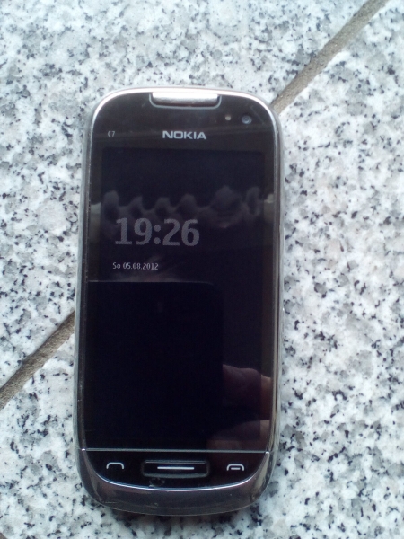 Nokia  C7-00 – 8GB – Frosty Metal (Ohne Simlock) Smartphone