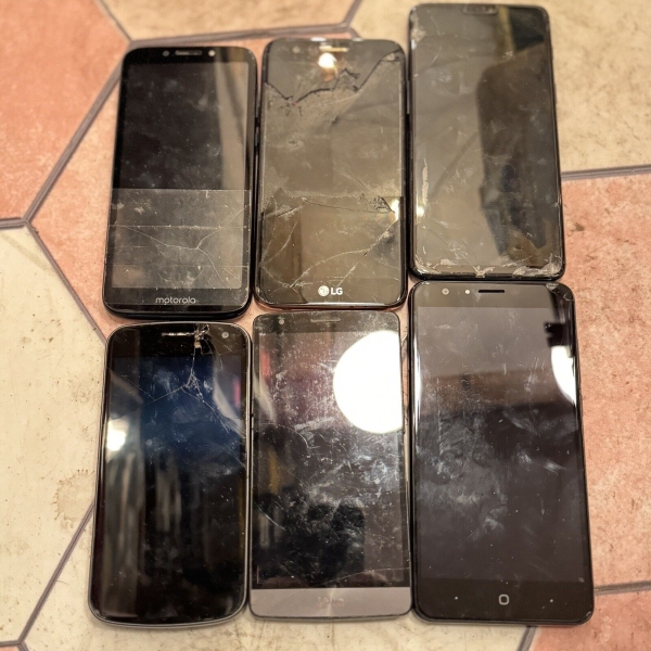 Job Menge tote ungeprüfte Android Smartphones, Oneplus, Motorrad, LG, Dogee