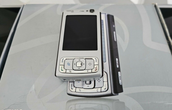 Nokia N95 – (Three) Smartphone Plum Top Zustand