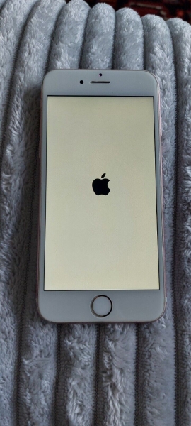 Apple iPhone 6s – 32GB – Roségold (deaktiviert) signiert auf IcloudA1688 (CDMA + GSM)