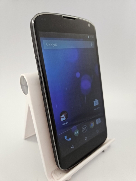 LG Nexus 4 E960 schwarz entsperrt 8GB 2GB RAM 4,7″ 8MP Android Smartphone
