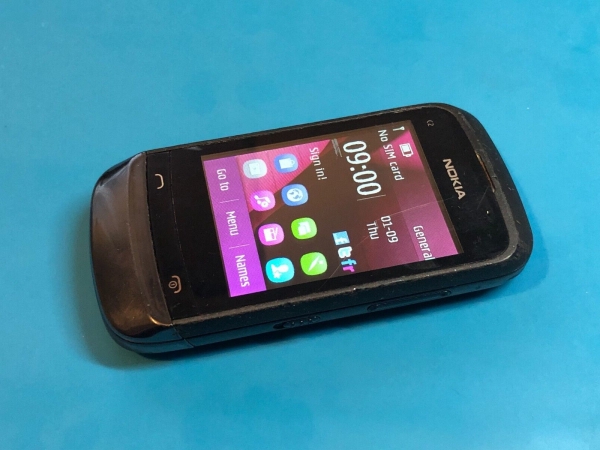 Nokia C2-02 Handy – Slide Smartphone – entsperrt – Ersatzteile / Reparaturen