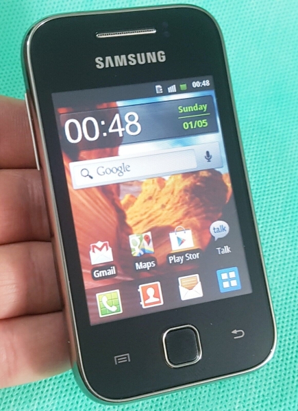Samsung Galaxy Y Young GT-S5360 (entsperrt) Smartphone Top Zustand