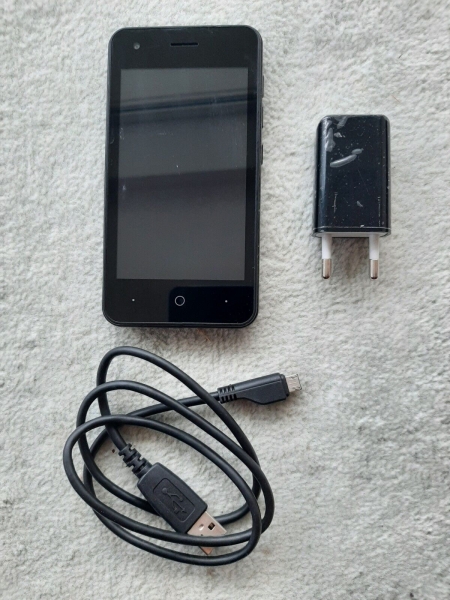Smartphone ZTE Blade L130 in OVP 8 GB Schwarz Dual SIM
