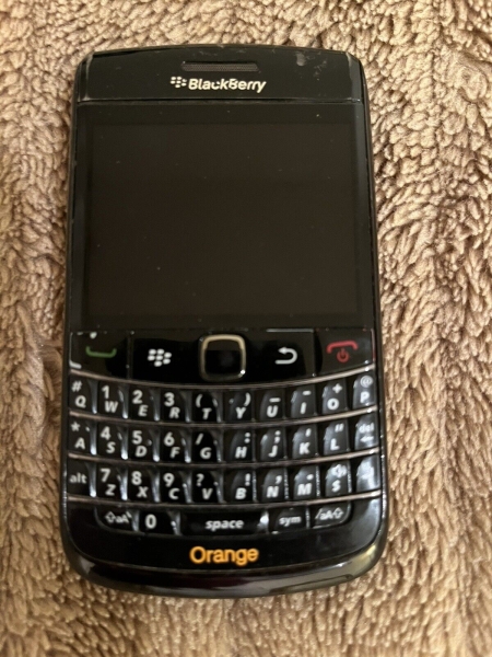 BlackBerry Bold 9780 – Smartphone schwarz (orange)