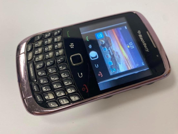 BlackBerry Curve 3G 9300 – lila (entsperrt) Smartphone Handy