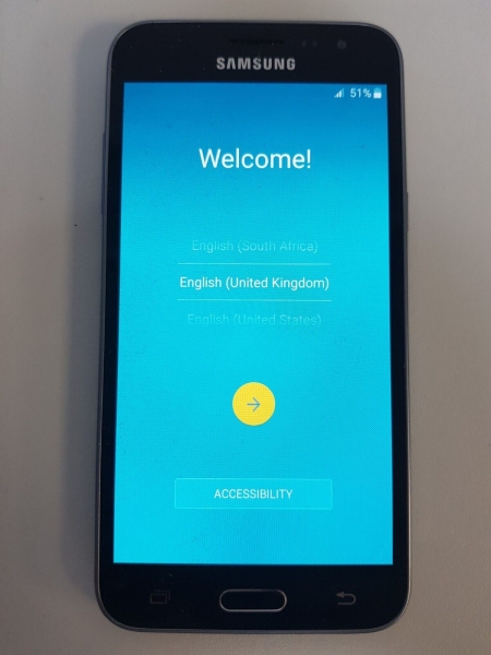 Samsung Galaxy J3 SM-J320FN – 8 GB – Smartphone schwarz (entsperrt)