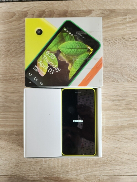 Nokia  Lumia 630 Dual SIM – 8GB – Gelb (Ohne Simlock) Smartphone