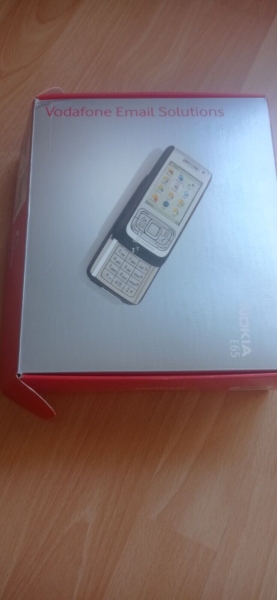 Nokia  E65 – Rot – Silber (Ohne Simlock) Smartphone
