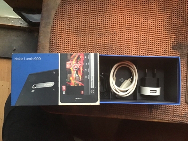 Nokia  Lumia 900 – 16GB – Weiß (Ohne Simlock) Smartphone