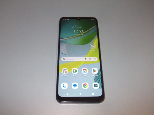 Motorola Moto E13 64GB Smartphone 4G entsperrt Dual SIM – Cosmic Black