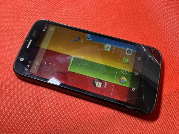 Motorola Moto G XT1032 16GB schwarz Smartphone defekt Schaden