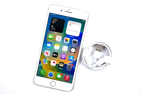 Apple iPhone 8 Plus 64GB A1897 GSM entsperrt silber durchschnittlicher Zustand Note C 267
