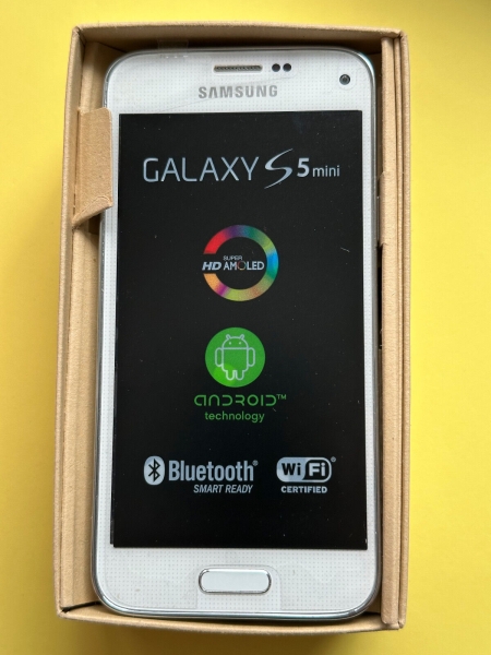 Samsung Galaxy S5 Mini shimmery WHITE Android Handy Smartphone OVP