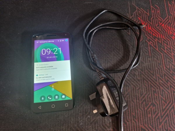 Alcatel U5 4047X – 8 GB – Smartphone grau (entsperrt)