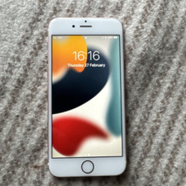 Apple iPhone 6s 16GB entsperrt – Roségold / Weiß neuwertig keine Kratzer! IOS 15,5