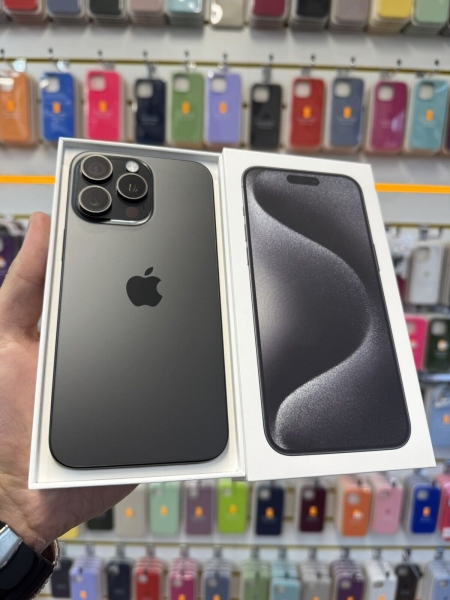 Apple iPhone 15 Pro Max – 256GB – Schwarz Titan (Entsperrt) – Akku 100%