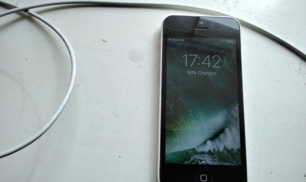 Apple iPhone 5c – 32GB – Weiß (Entsperrt) A1507 (GSM)