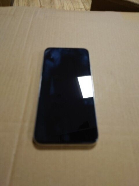 Apple iPhone X – 64GB – Silber (Entsperrt) BESCHREIBUNG LESEN (K30)