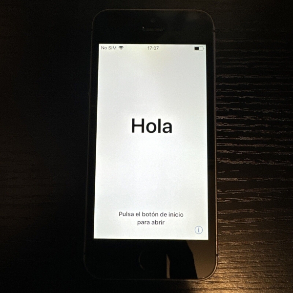 Apple iPhone 5s 16GB Space Grau (Vodafone) – *Defekt*