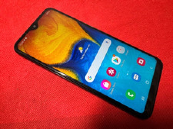 Samsung Galaxy A20e (A202F) Smartphone entsperrt 32GB