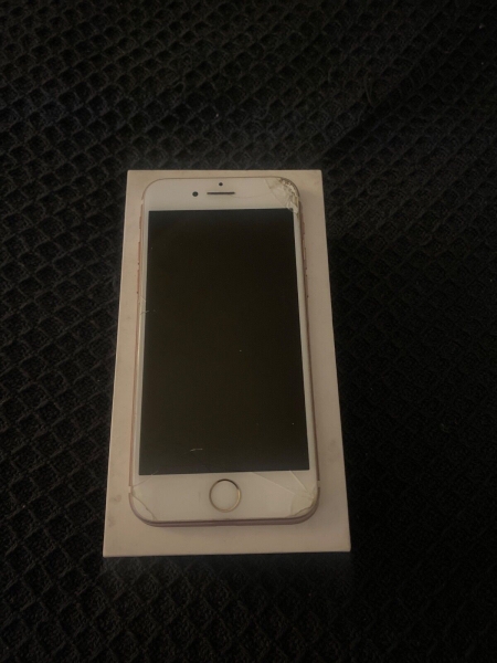 Apple iPhone 7 – 32GB – Roségold (Entsperrt) A1778 (GSM)