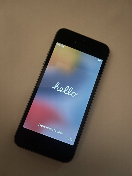 Apple iPhone SE – 64GB (Entsperrt) Modell MLM62DN/A