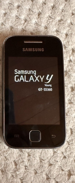 Samsung  Galaxy Y GT-S5360 – Metallic Gray (Ohne Simlock) Smartphone…