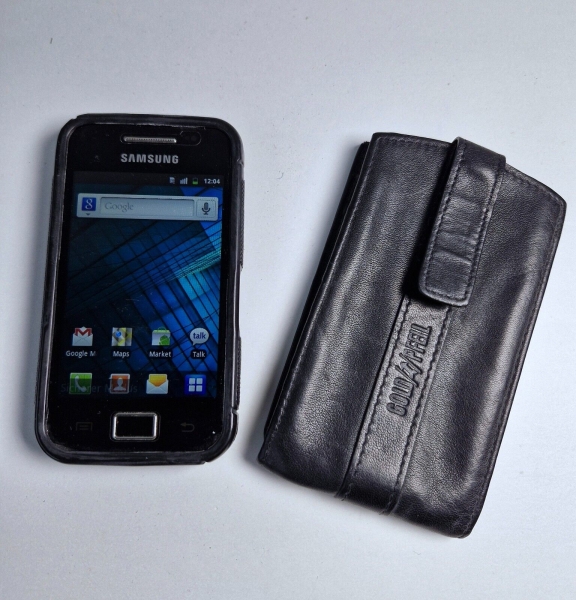 Samsung Galaxy Ace GT-S5830 Handy Smartphone schwarz mit Zubehörpaket