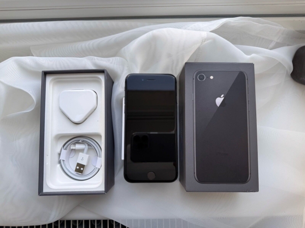Schwarzes Apple iPhone 8 64GB entsperrt Smartphone in sehr gutem Zustand