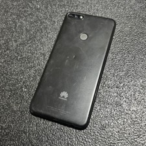 Huawei Y6 2018 – 16GB – schwarz Smartphone NUR FÜR ERSATZTEILE