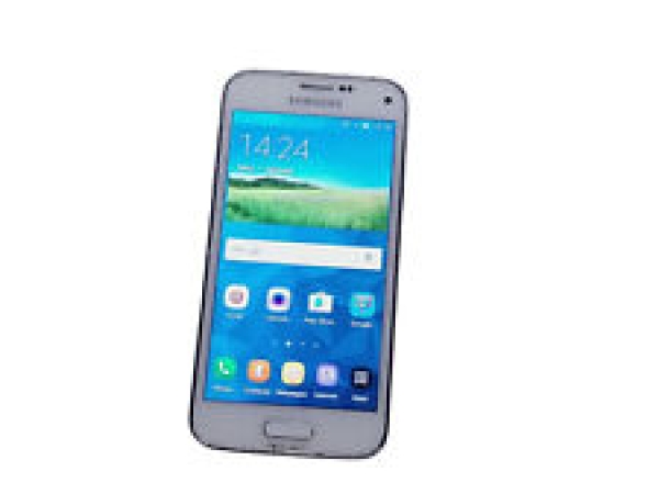 Samsung  Galaxy S5 Mini SM-G800F – 16GB – Weiß (Ohne Simlock) Smartphone