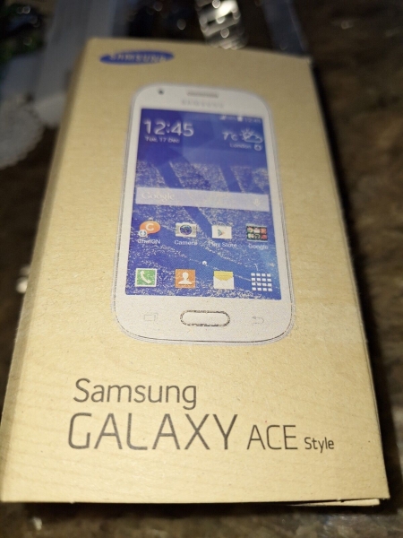 Samsung  Galaxy Ace Style SM-G310HN – Weiß (Ohne Simlock) Smartphone. Neu!!!