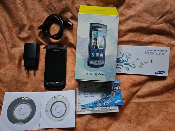 Samsung  Wave GT-S8500 – Ebony Gray (Vodafone) Smartphone , nur Akku defekt