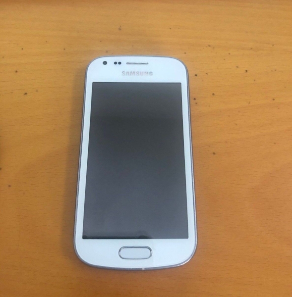 Samsung Smartphone gt-s7562 funktioniert nicht wie besehen Keine Rücknahme.