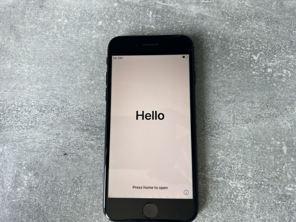 Apple iPhone 7 128GB – Schwarz (Entsperrt) A1778 (GSM)