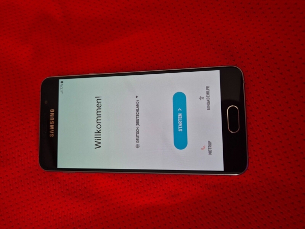 Smartphone Samsung Galaxy A3  – 16GB –  schwarz