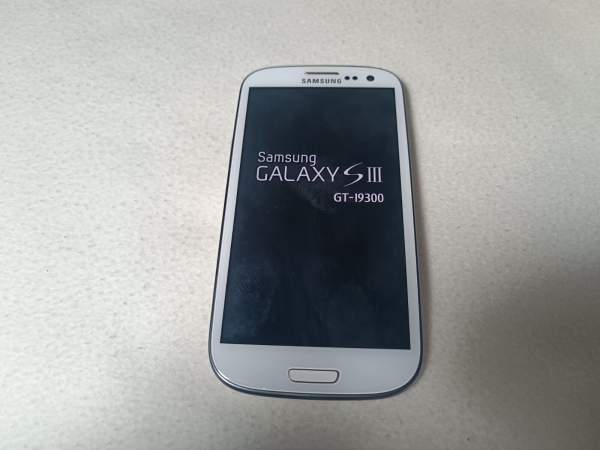 Samsung Galaxy S3 GT-I9300 16GB Android Smartphone Handy Weiß