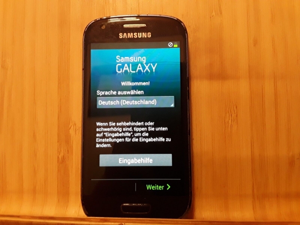 Handy Samsung Galaxy S3 mini   GT I8200 schwarz (Ohne Simlock) Smartphone