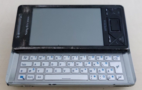 XPERIA X1 / Sony Ericsson / Smartphone / QWERTZ / Windows 6.1 / Touchscreen