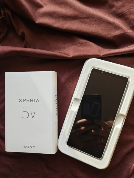 Sony XPERIA 5V Smartphone (15,49 cm/6,1 Zoll, 128 GB Speicherplatz, 12 MP Kamera