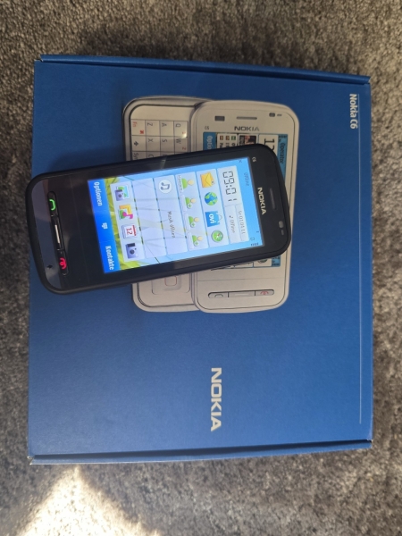 Nokia  C6-00 – Schwarz (Ohne Simlock) Smartphone