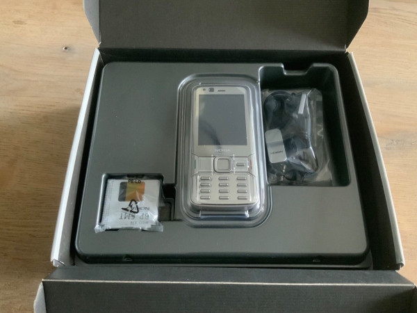 Nokia  N82 – Titan (Ohne Simlock) Smartphone