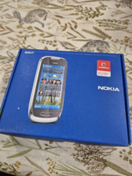 Nokia C7-00 Vodafone Handy mit Karton C7