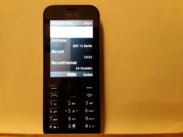 Handy Nokia 222 schwarz (Ohne Simlock)  Smartphone
